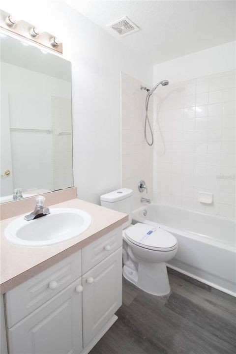 For Rent: $1,750 (3 beds, 2 baths, 1575 Square Feet)