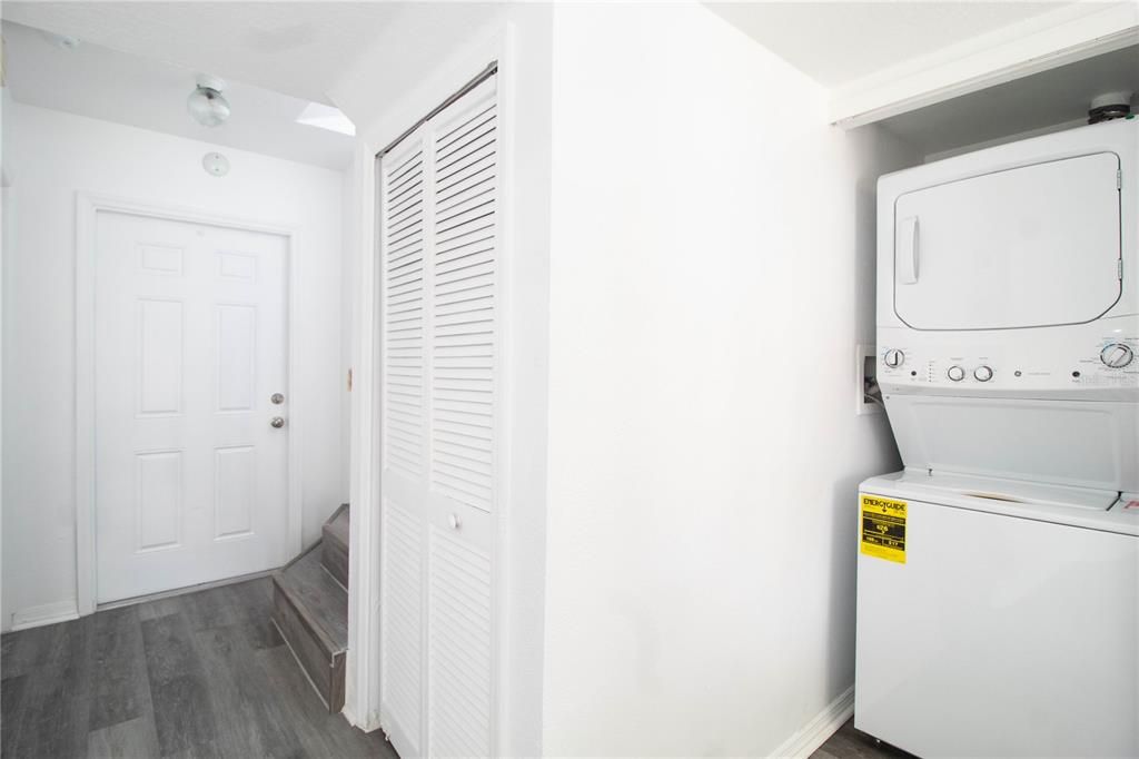 For Rent: $1,750 (3 beds, 2 baths, 1575 Square Feet)