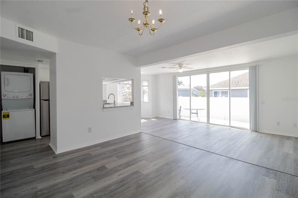 For Rent: $1,750 (3 beds, 2 baths, 1575 Square Feet)