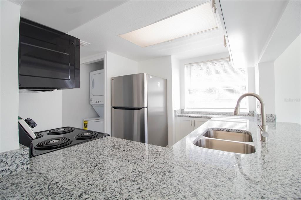 For Rent: $1,750 (3 beds, 2 baths, 1575 Square Feet)
