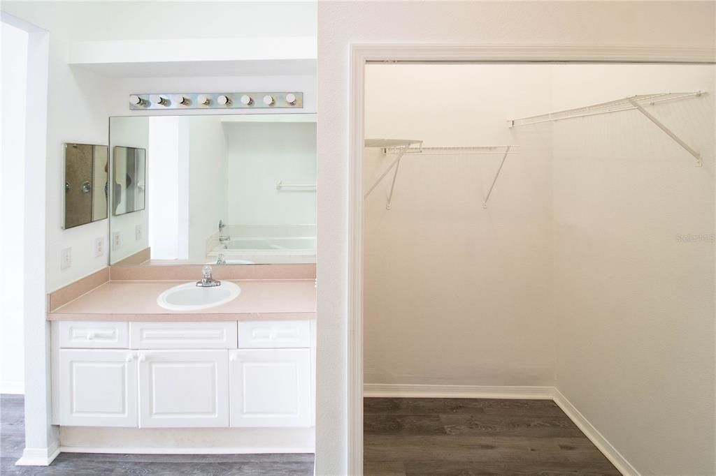 For Rent: $1,750 (3 beds, 2 baths, 1575 Square Feet)
