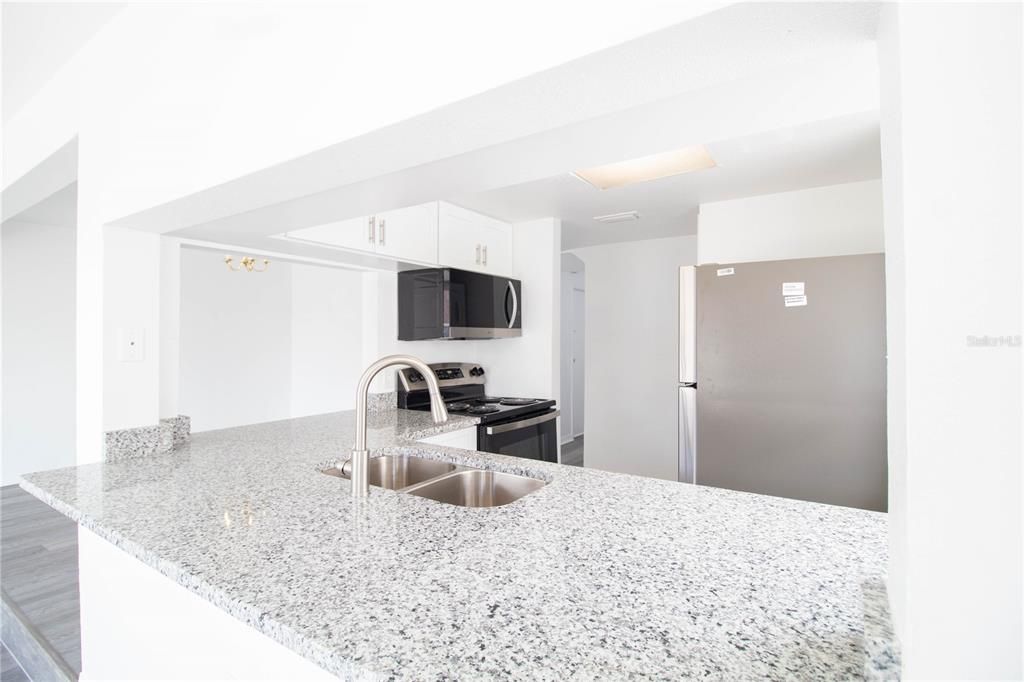 For Rent: $1,750 (3 beds, 2 baths, 1575 Square Feet)