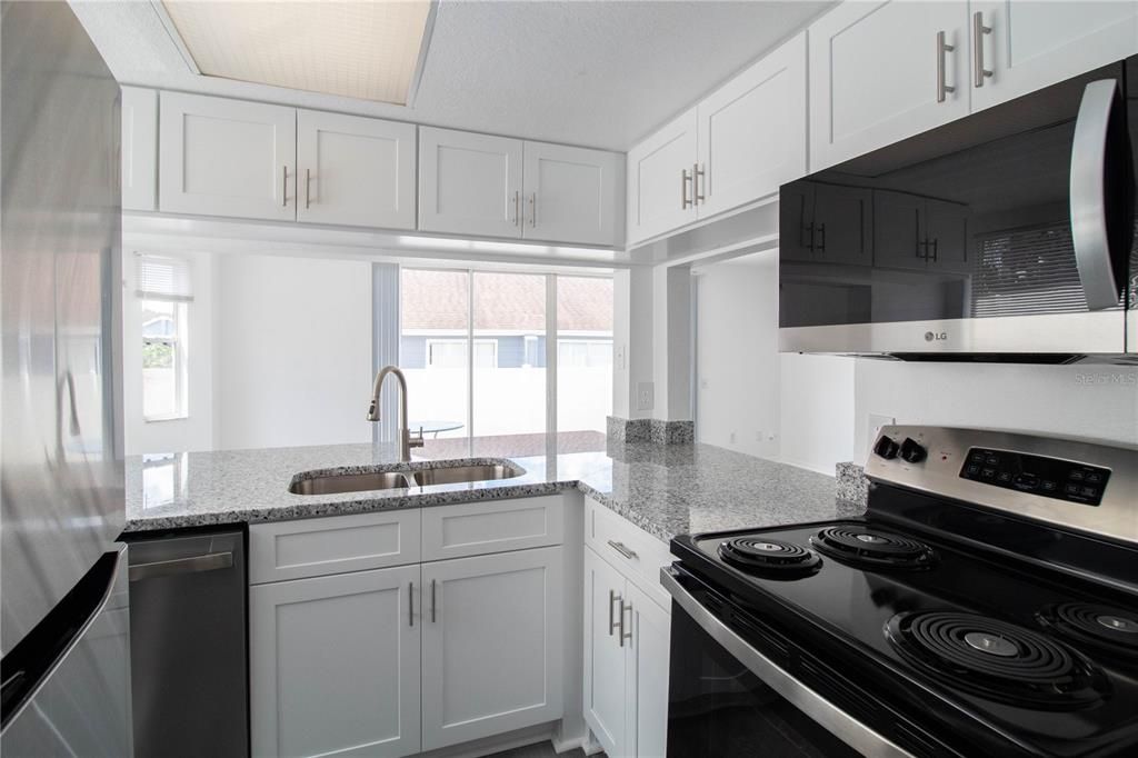 For Rent: $1,750 (3 beds, 2 baths, 1575 Square Feet)
