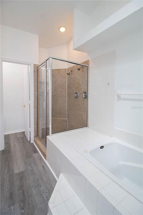 For Rent: $1,750 (3 beds, 2 baths, 1575 Square Feet)