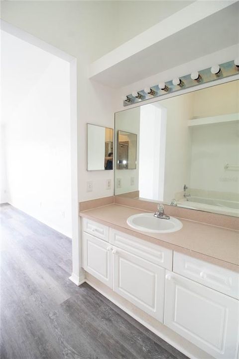 For Rent: $1,750 (3 beds, 2 baths, 1575 Square Feet)