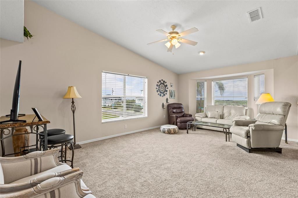 For Sale: $525,000 (3 beds, 2 baths, 2046 Square Feet)