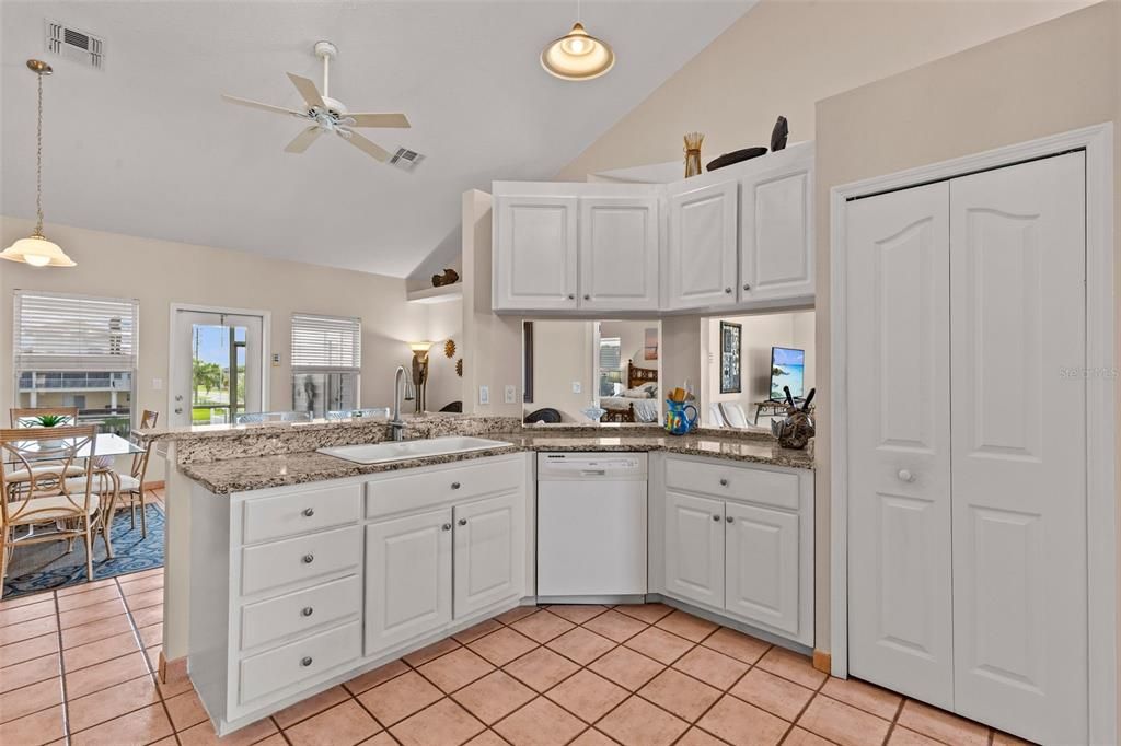 For Sale: $525,000 (3 beds, 2 baths, 2046 Square Feet)