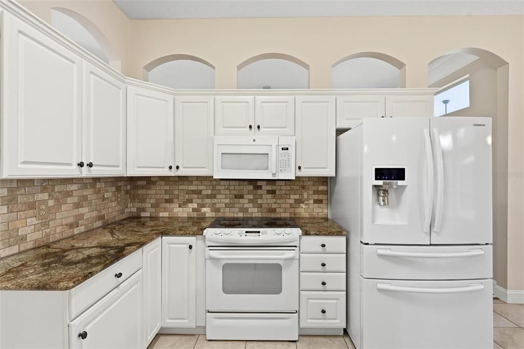 For Sale: $684,900 (5 beds, 4 baths, 2772 Square Feet)