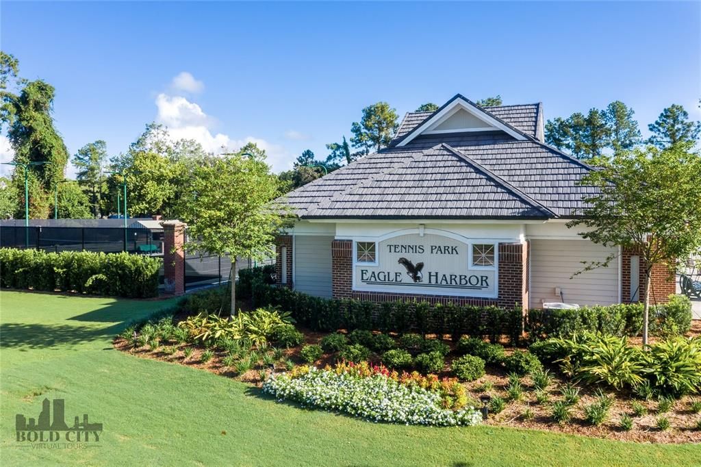 For Sale: $684,900 (5 beds, 4 baths, 2772 Square Feet)