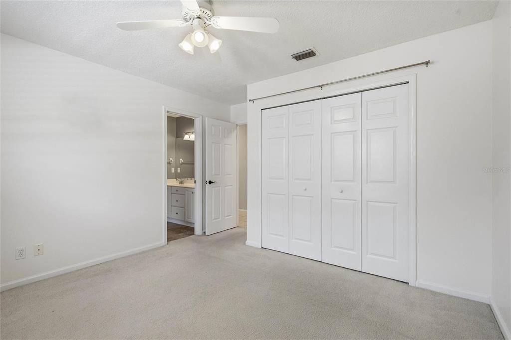 For Sale: $684,900 (5 beds, 4 baths, 2772 Square Feet)