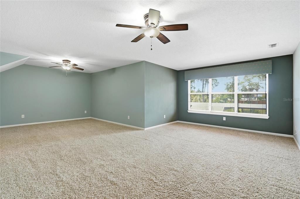 For Sale: $684,900 (5 beds, 4 baths, 2772 Square Feet)