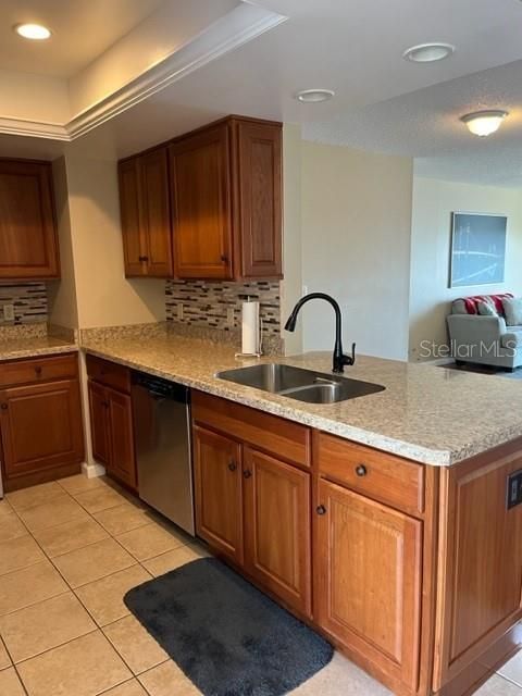 В аренду: $2,495 (2 спален, 2 ванн, 1055 Квадратных фут)