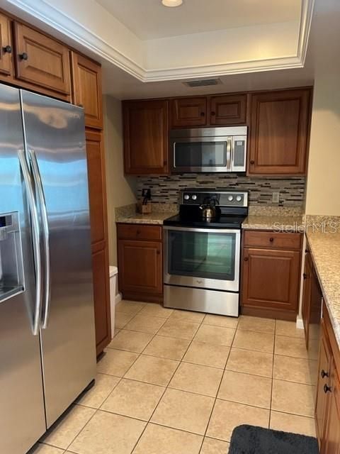 В аренду: $2,495 (2 спален, 2 ванн, 1055 Квадратных фут)
