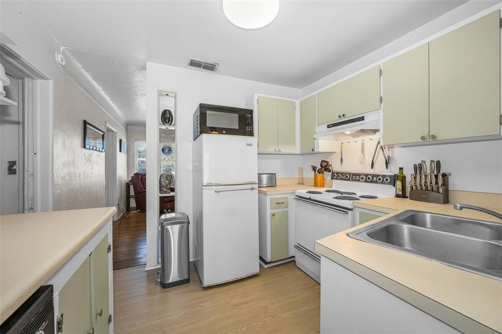 En Venta: $265,000 (3 camas, 1 baños, 1128 Pies cuadrados)