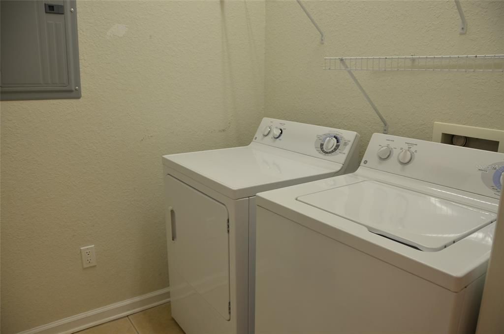 В аренду: $2,400 (3 спален, 2 ванн, 2002 Квадратных фут)