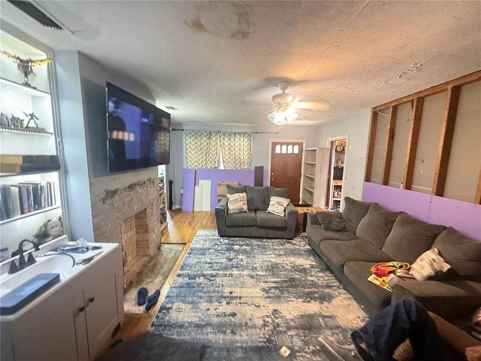 На продажу: $299,000 (3 спален, 2 ванн, 1521 Квадратных фут)