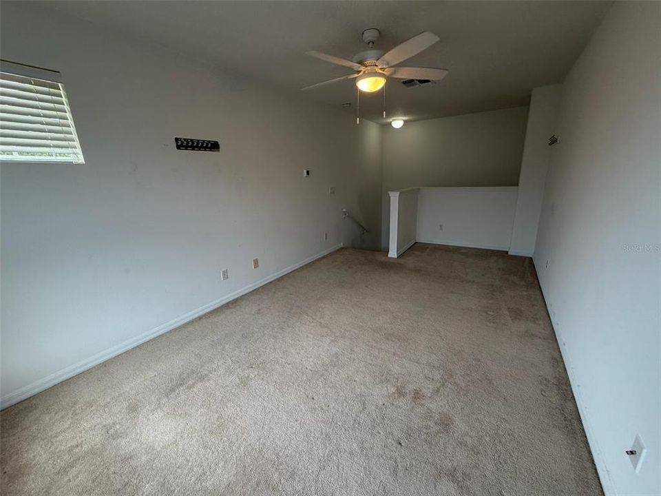 En Venta: $436,500 (4 camas, 2 baños, 2176 Pies cuadrados)