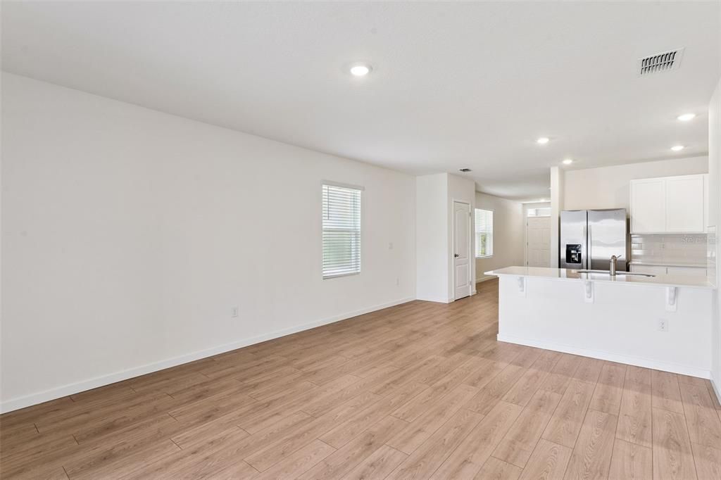 На продажу: $408,990 (3 спален, 2 ванн, 1504 Квадратных фут)