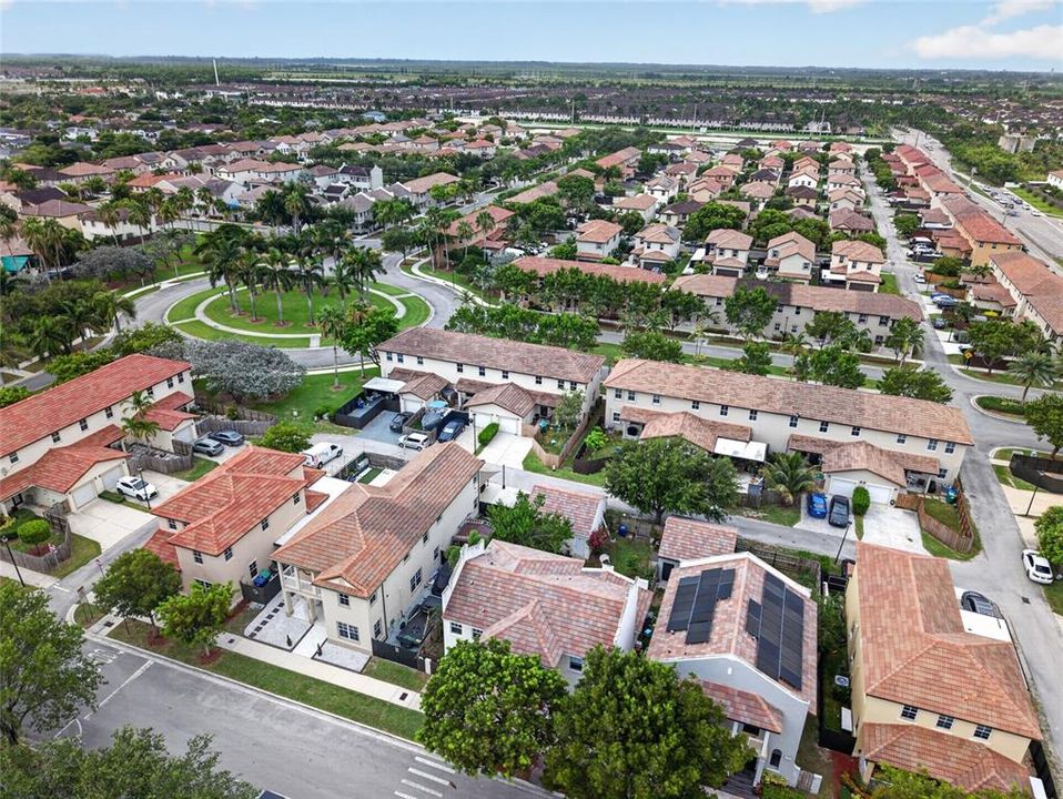 На продажу: $450,000 (4 спален, 3 ванн, 1674 Квадратных фут)