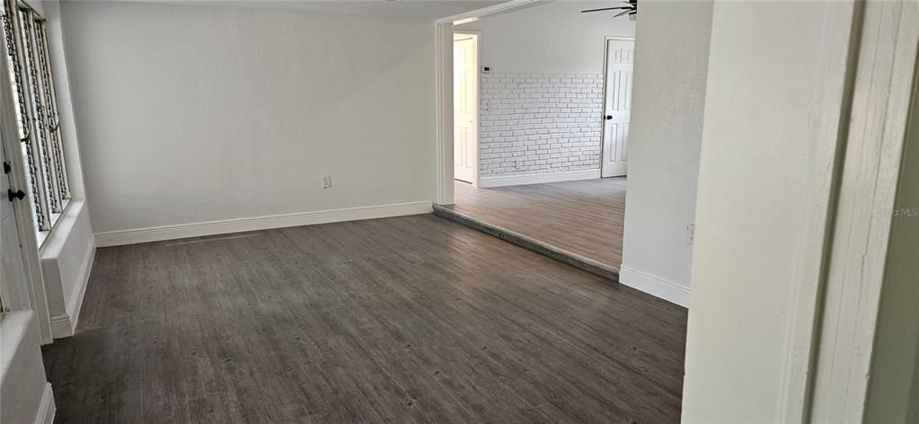 На продажу: $267,900 (3 спален, 2 ванн, 1272 Квадратных фут)