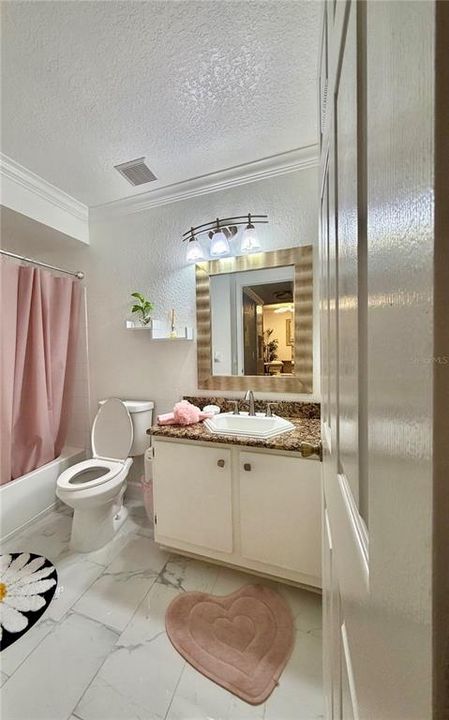 На продажу: $212,000 (2 спален, 2 ванн, 1160 Квадратных фут)