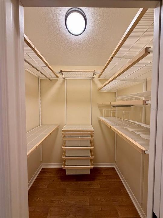 На продажу: $499,900 (3 спален, 2 ванн, 1887 Квадратных фут)