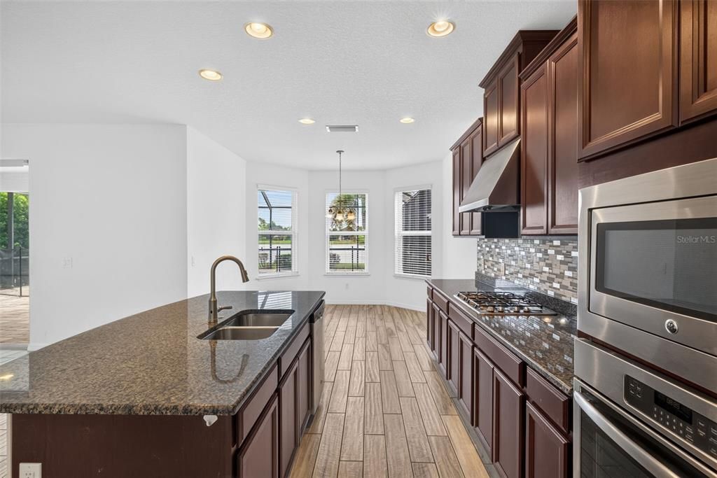 En Venta: $759,000 (4 camas, 4 baños, 3487 Pies cuadrados)