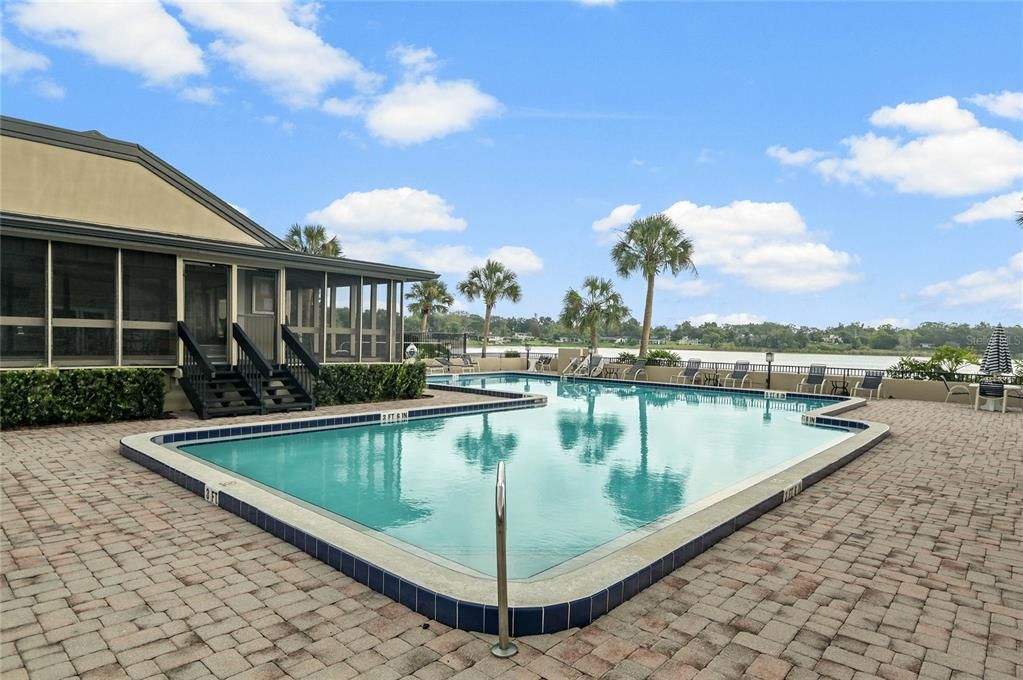 Active With Contract: $325,000 (3 beds, 3 baths, 1860 Square Feet)