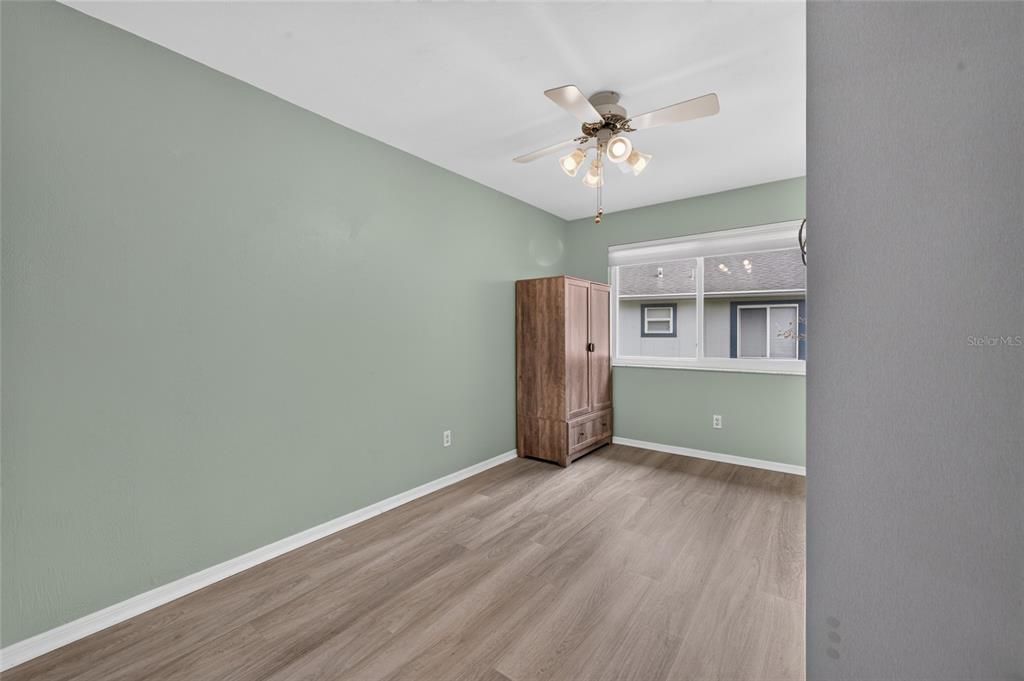 For Sale: $324,900 (2 beds, 2 baths, 1631 Square Feet)