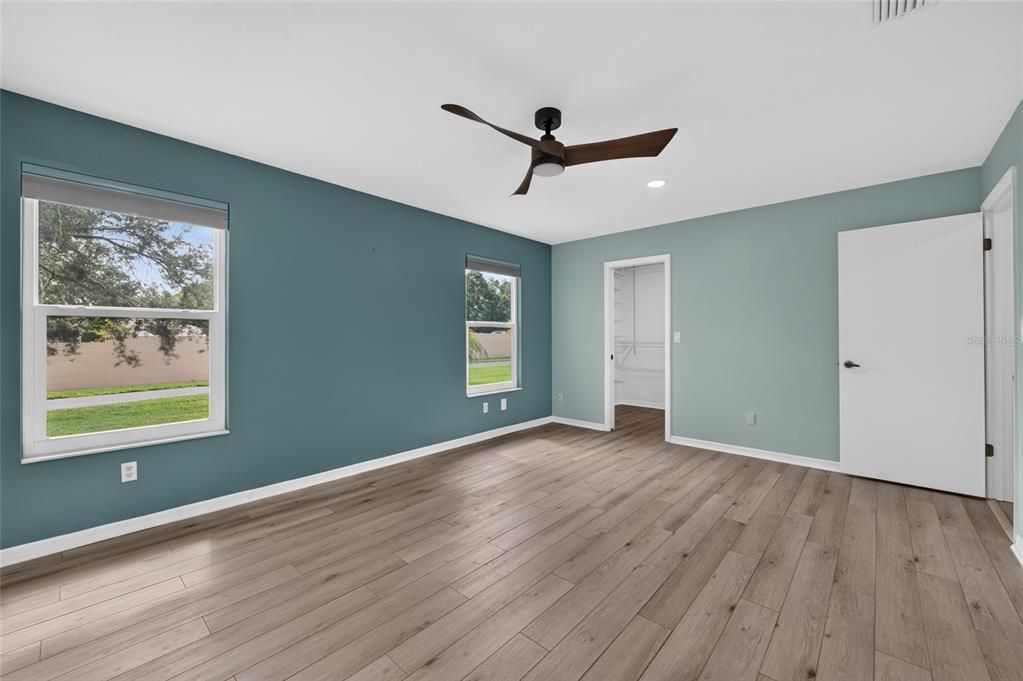 For Sale: $324,900 (2 beds, 2 baths, 1631 Square Feet)