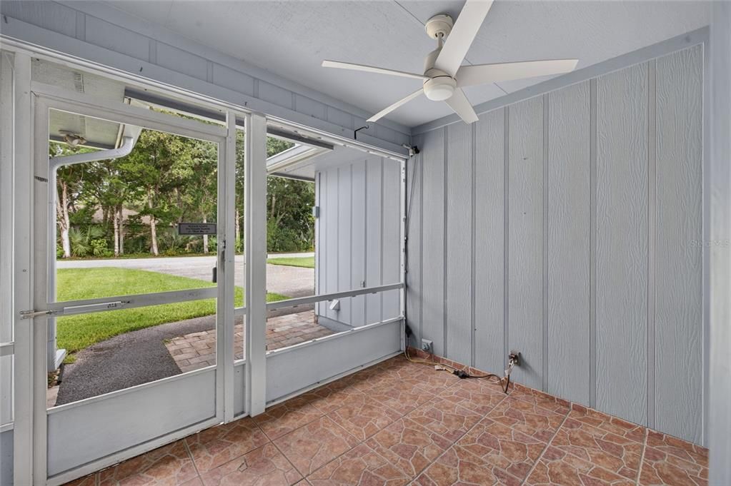 For Sale: $324,900 (2 beds, 2 baths, 1631 Square Feet)