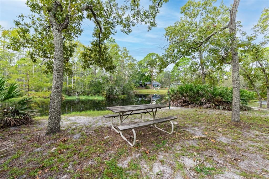 For Sale: $324,900 (2 beds, 2 baths, 1631 Square Feet)