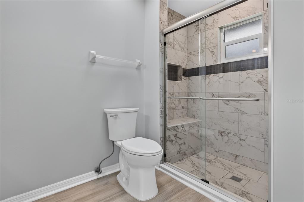 For Sale: $324,900 (2 beds, 2 baths, 1631 Square Feet)
