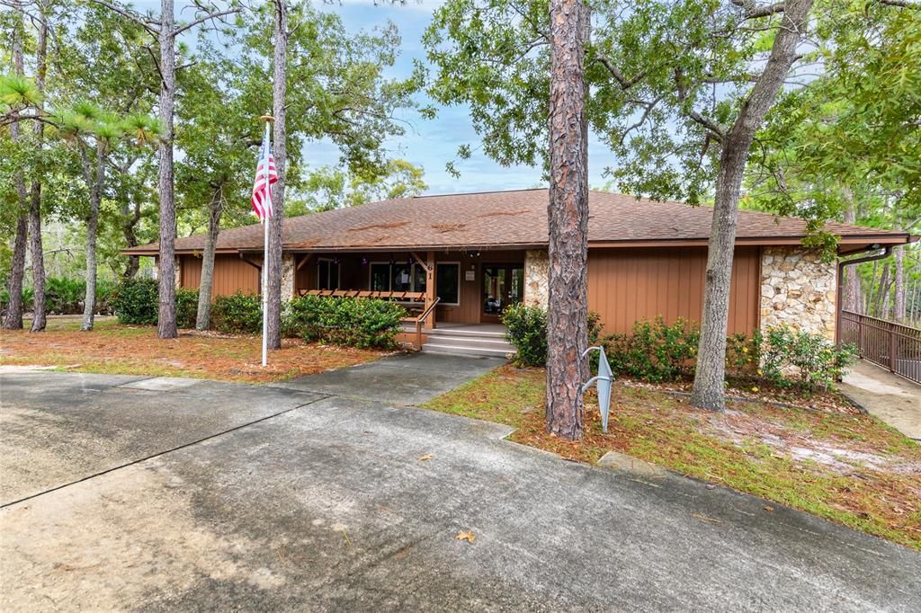 For Sale: $324,900 (2 beds, 2 baths, 1631 Square Feet)
