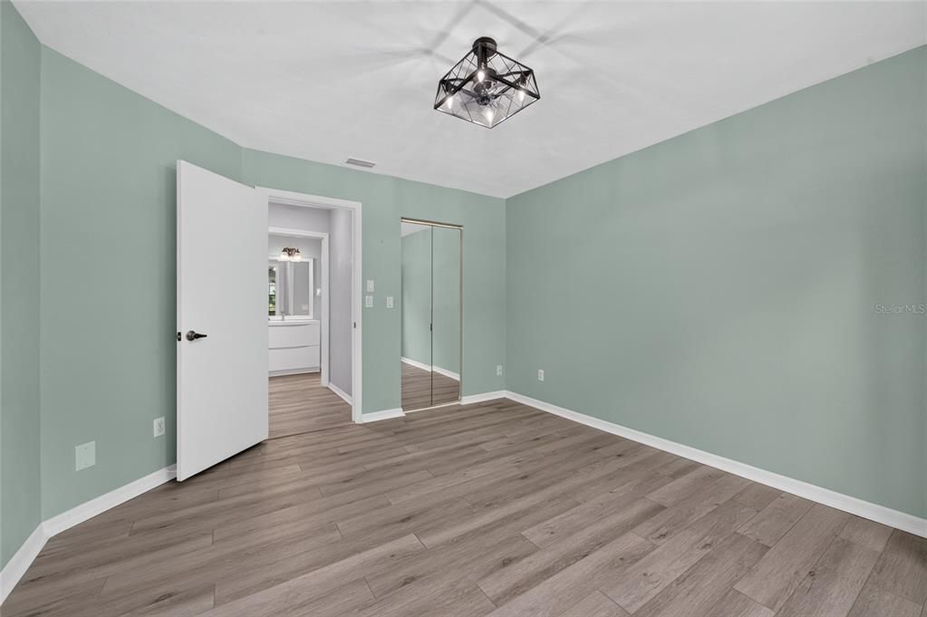For Sale: $324,900 (2 beds, 2 baths, 1631 Square Feet)