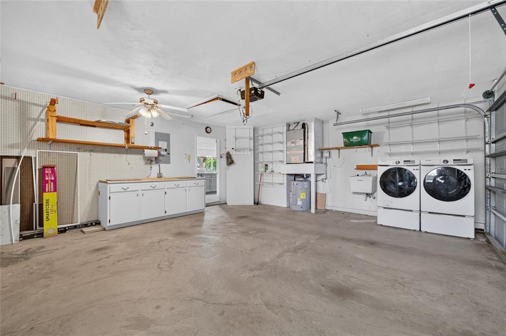 For Sale: $324,900 (2 beds, 2 baths, 1631 Square Feet)
