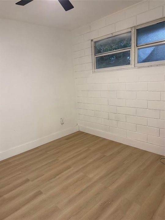 For Sale: $369,900 (5 beds, 2 baths, 1896 Square Feet)