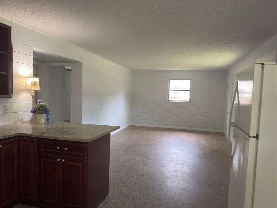 For Sale: $369,900 (5 beds, 2 baths, 1896 Square Feet)