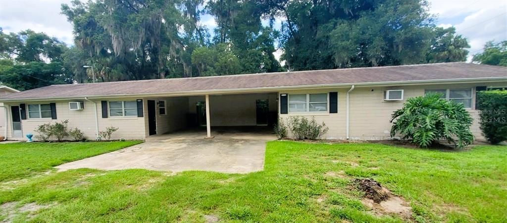For Sale: $369,900 (5 beds, 2 baths, 1896 Square Feet)