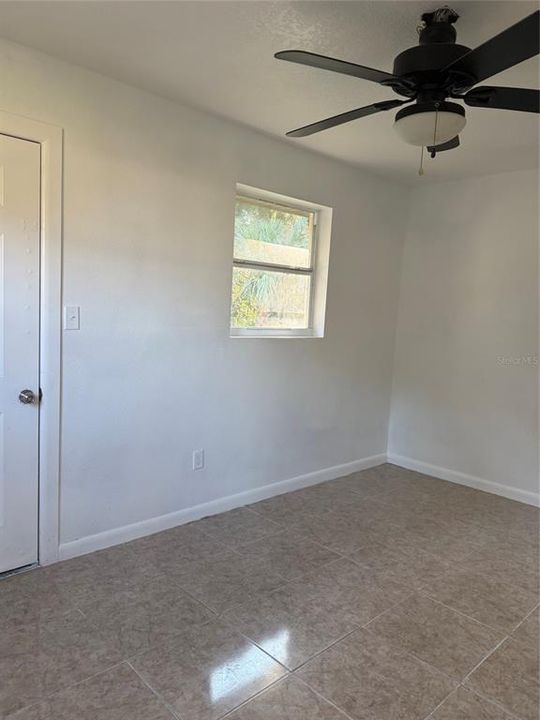 For Sale: $369,900 (5 beds, 2 baths, 1896 Square Feet)