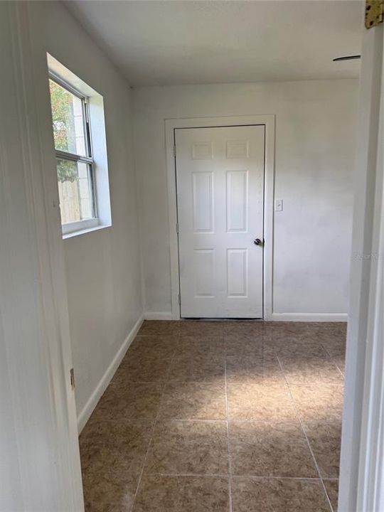 For Sale: $369,900 (5 beds, 2 baths, 1896 Square Feet)