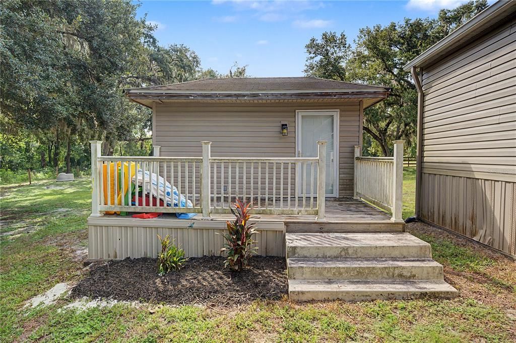 На продажу: $349,900 (3 спален, 2 ванн, 1296 Квадратных фут)