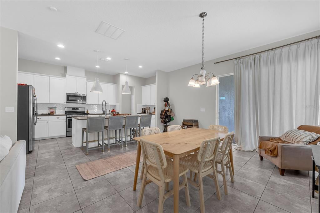 En Venta: $530,000 (3 camas, 2 baños, 2138 Pies cuadrados)