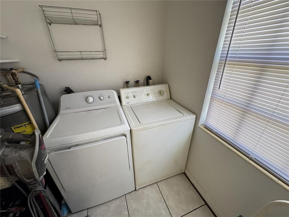 В аренду: $1,650 (2 спален, 1 ванн, 858 Квадратных фут)