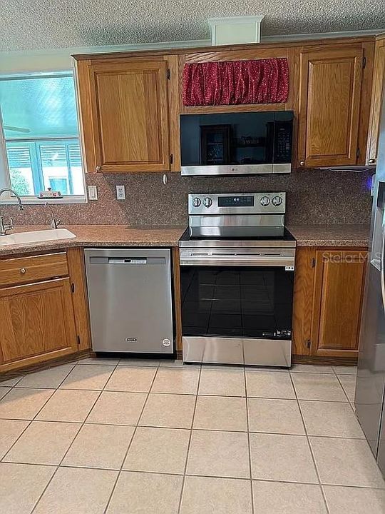 На продажу: $185,000 (2 спален, 2 ванн, 1344 Квадратных фут)