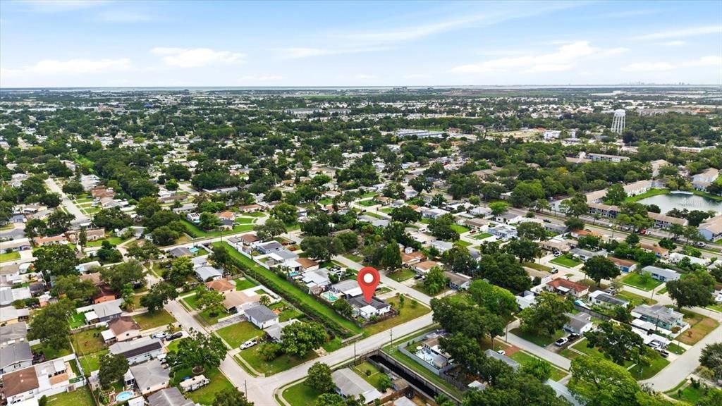 На продажу: $385,000 (2 спален, 2 ванн, 1005 Квадратных фут)