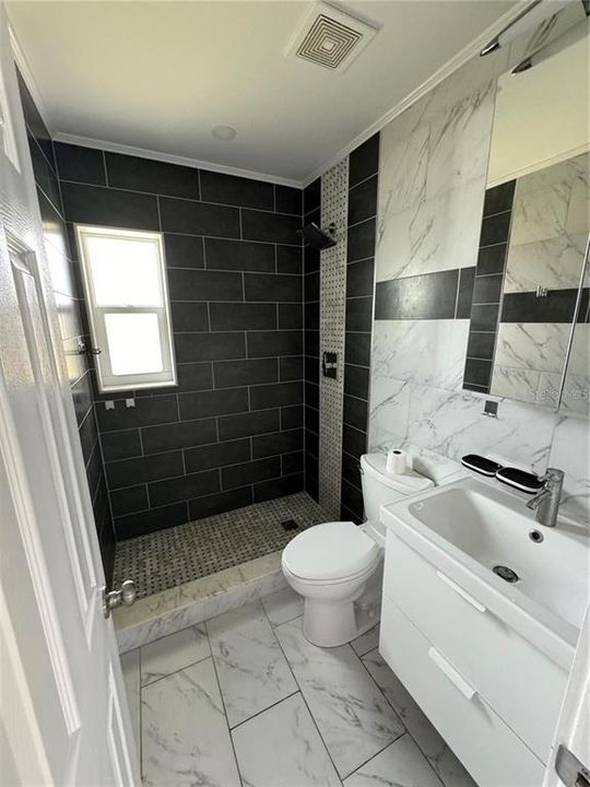 В аренду: $1,650 (2 спален, 1 ванн, 866 Квадратных фут)