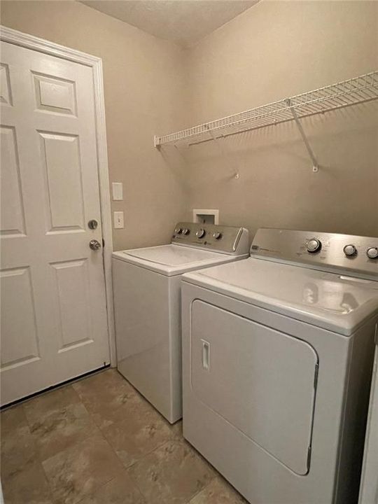 В аренду: $1,950 (4 спален, 3 ванн, 2078 Квадратных фут)