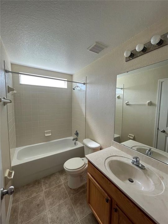 В аренду: $1,950 (4 спален, 3 ванн, 2078 Квадратных фут)