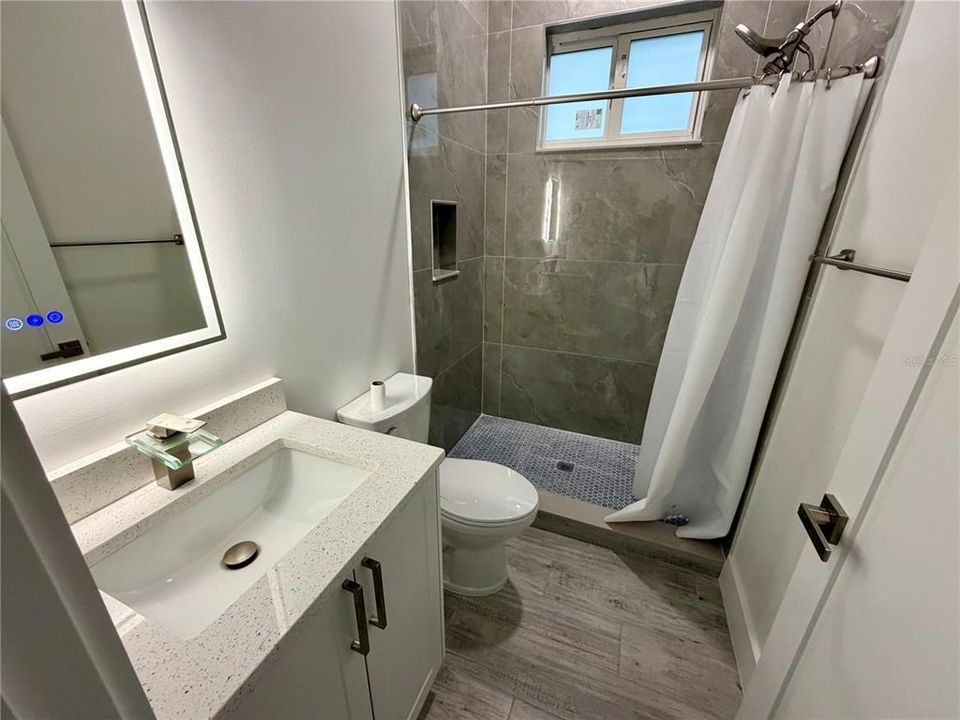 На продажу: $348,900 (3 спален, 2 ванн, 1625 Квадратных фут)